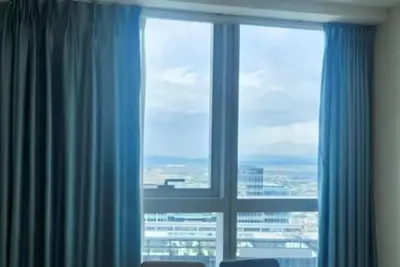 Image de Spacious City Living at Uptown Parksuites