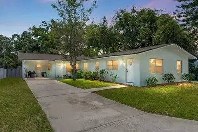 Cozy 3-Bed, 2-Bath Haven - Fresh & Spotless!