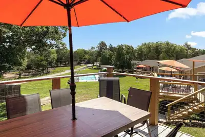 Image de Duplex Cabin · Pool + Lake Access · Near Branson