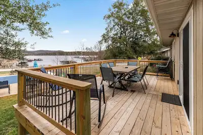 Image de Big Fish Cabin - Lakefront on Table Rock Lake