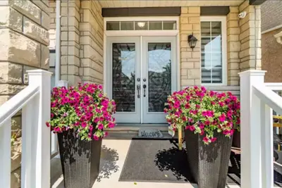 Image de 2/3   Bedroom Basement Apartment