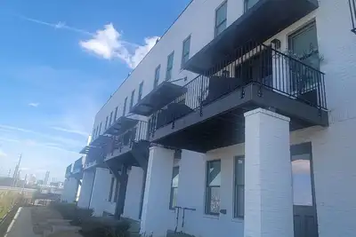 Image de World Cup Stay! 4-Story Townhome w/ Rooftop Views – Walk to Stadium