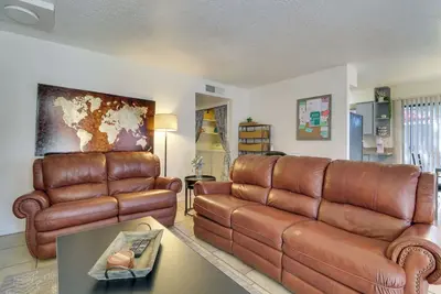 Image de 3 Mi to Uptown Abq! Pet-Friendly Condo w/ Patio