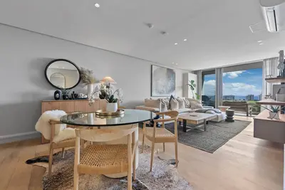 Image de Horizon Haus | 169 On Main #702 | Green Point