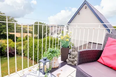 3 Chantry Hill, Slapton