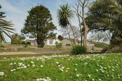 Image de T/B Chalet T33 at Landscove Holiday Park, Brixham