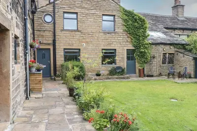 Image de Cottage Round T'Corner, Honley