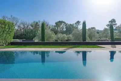 Image de Magnifique villa architecte 6 chambres suite piscine chauffée Hammam