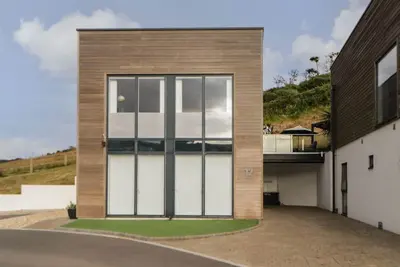 12 Beachdown in Challaborough.