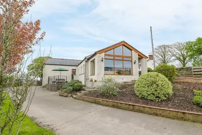 Image de Laird House is near Lochmaben.