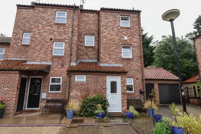 Image de New Tower House- 10 Pear Tree Court, York