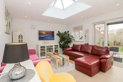 Paradise Villa, Highcliffe