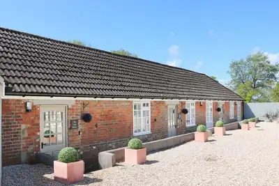 The Apple Shed, Motcombe