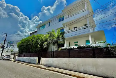 Monaco Garden-Level Urban Enclave by Stay Here Pr