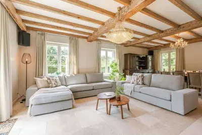 Image de Cozy Authentic Villa in Harelbeke