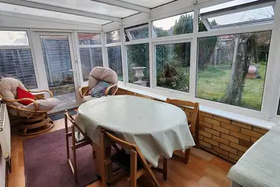 Image de 3 Bedroom Bungalow with Parking, Garden, Wifi, Netflix, Sleeps upto 7