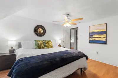 Image de Tranquil 1-bedroom apartment in a welcoming Pittsburgh neighborhood