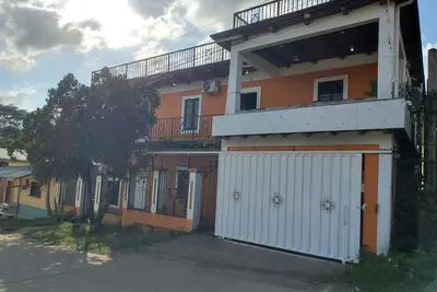 Image de Hotel in Lake of Yohoa for your perfect stay