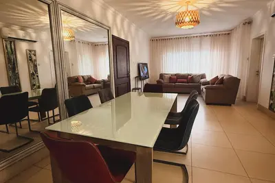 Image de Secure Two Bedroom Apartment with Study