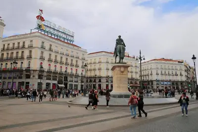 Image de Elegant 3-Bedroom Apartment with 6 Balconies Overlooking Plaza Mayor