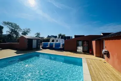 Image de ZEcamping 3* animé piscine couverte locatif Tv 28m2