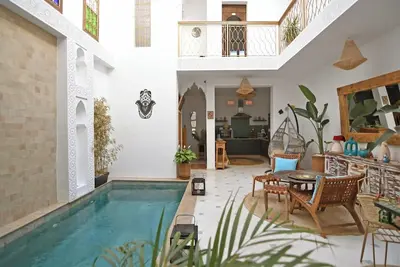 Image de Riad de charme au cœur de Marrakech avec patio & terrasse, calme, idéal familles