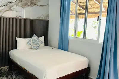 Image de Viewpoint house near the Cenote Azul and the lagoon