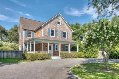 Image de Private Southampton 4br Retreat w/ Heated Pool