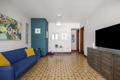 Image de 2-Bedroom | Near T-Mobile District & Calle Cerra