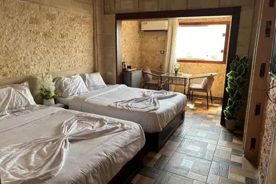 Image de Spacious 9-bedroom hotel in charming Giza Governorate with Ac
