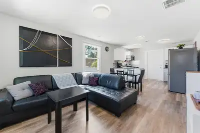 Image de Spacious 2br Lounge Near Downtown Atlanta & Airport Free Parking + W/D