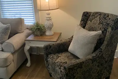 Image de Comfortable Home for Gatherings Walking Distance from Downtown Cave Spring