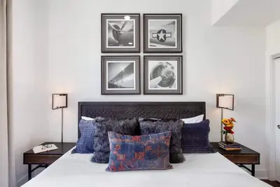 Image de Contemporary 3br Condo | Downtown Near Nightlife
