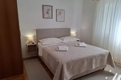 Image de Appartement de deux chambres avec le balcon et la vue sur le mer Tisno, Murter (A-17716-c)
