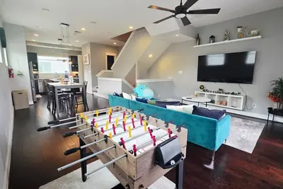 Image de World cup House- Downtown 3br Retreat - Patio+Bbq