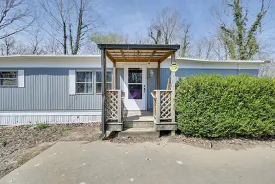 Image de 6 Mi to Fort Knox! Rural Family Home, Pets Welcome