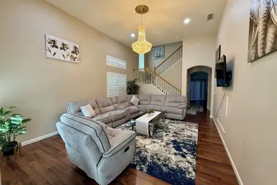 Image de Spacious Modern 4br Home-Family-Friendly Stay, Near Airport