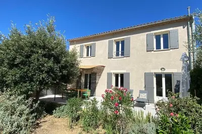Image de Villa avec vue Mont Ventoux – Terrasse, nature & calme en Provence