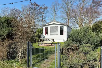 Image de Beautiful new chalet with private parking, dishwasher and quiet location on the edge of our park.