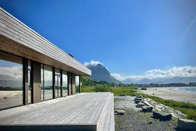 Image de Exclusive Beach House Ramberg – Your Private Oasis