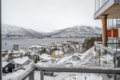 Image de Arctic View Apartment – Northern Lights & City Panorama