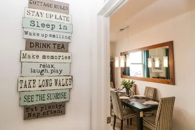 Quayside Lookout, Brixham