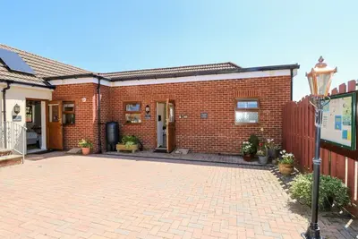 Image de 3 The Stables: A Ryde Gem