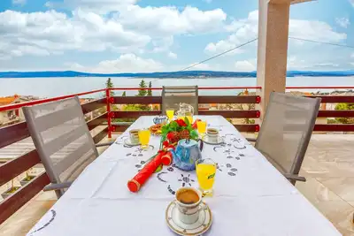 Image de Apartment with beautiful terrace, sea view and barbecue
