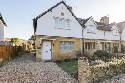 Image de Dazie Cottage lies in Broadway