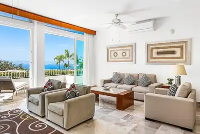 Image de Elegant oceanview suite with private terraces, hot tub, heated pool & gym