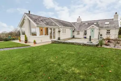 Image de T?'n Lôn Bach, Llandwrog