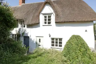Charming 1 Old Thatch Home