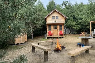 Image de Forest Bunkie | Gazebo + Outdoor Shower + Wifi