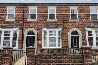 Stone's Throw, Filey